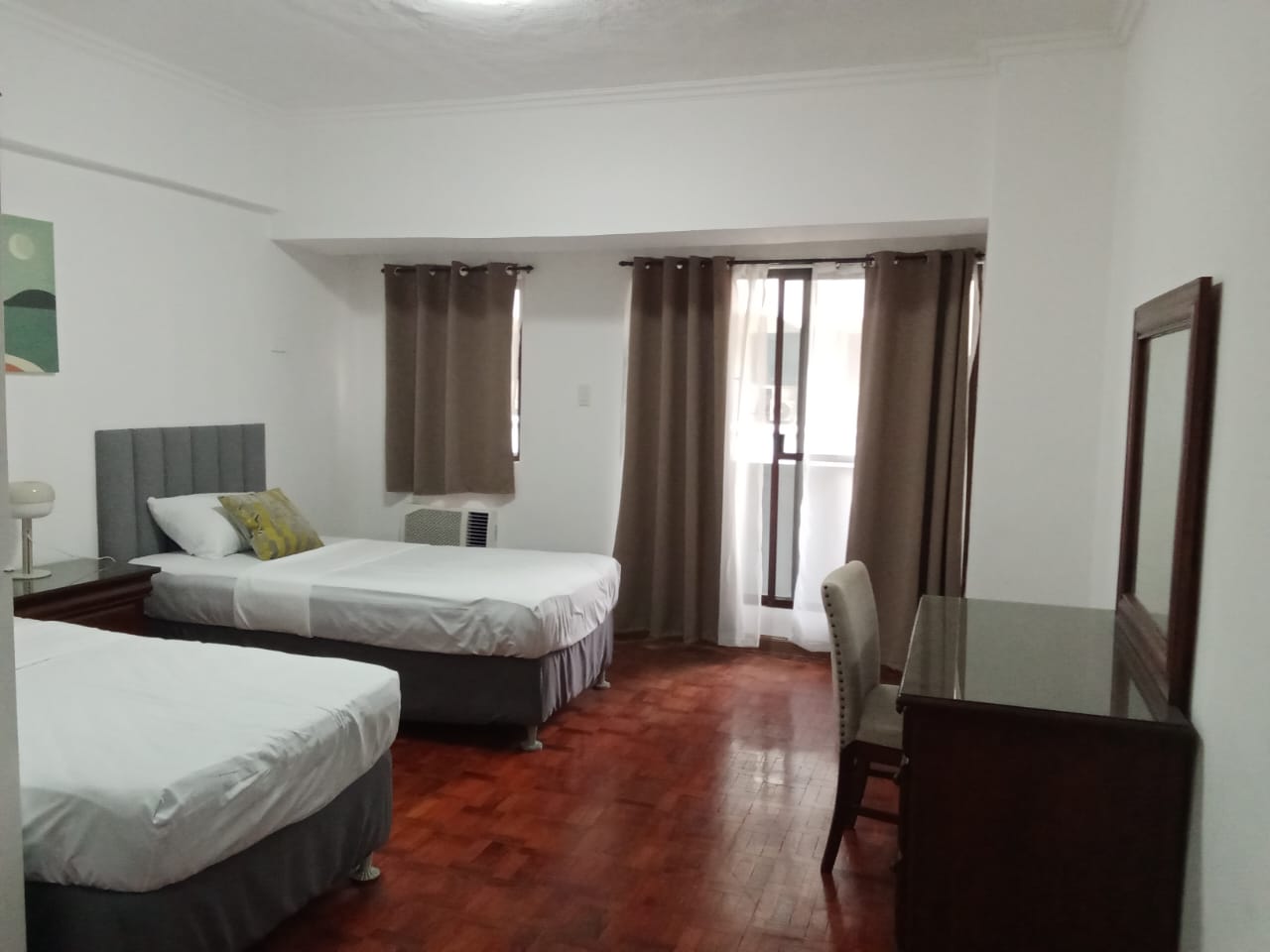 Large 3BR at Island Plaza Salcedo Village