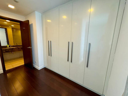 Luxury 3BR at The Suites, BGC One Bonifacio High Street