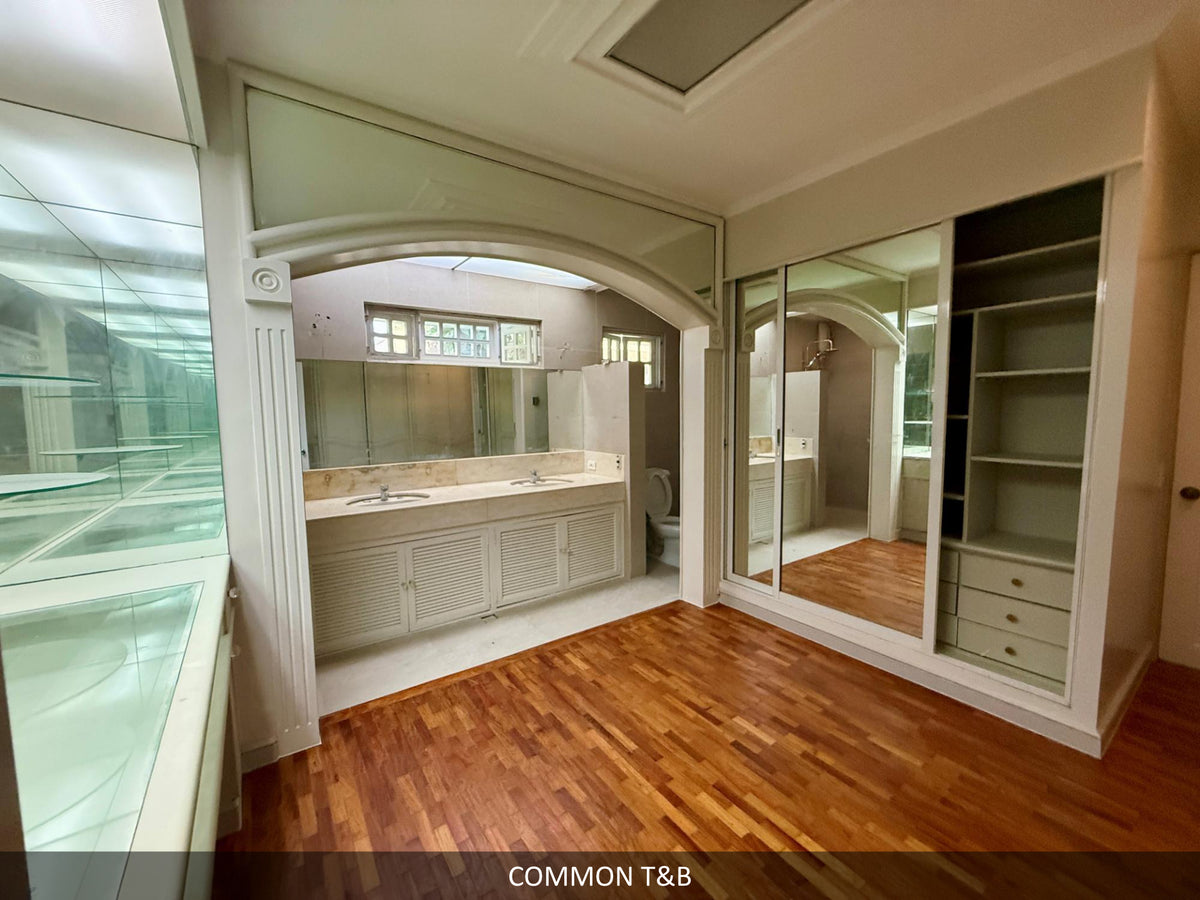 650 sqm 5BR House at Dasmariñas Village, Makati | Mabolo St.