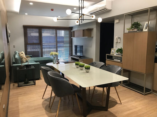 2BR at BGC One Maridien, facing Terra Park