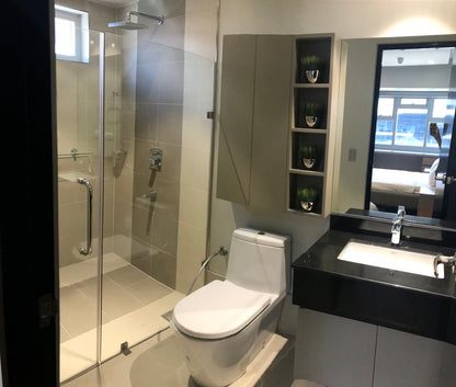 2BR at BGC One Maridien, facing Terra Park