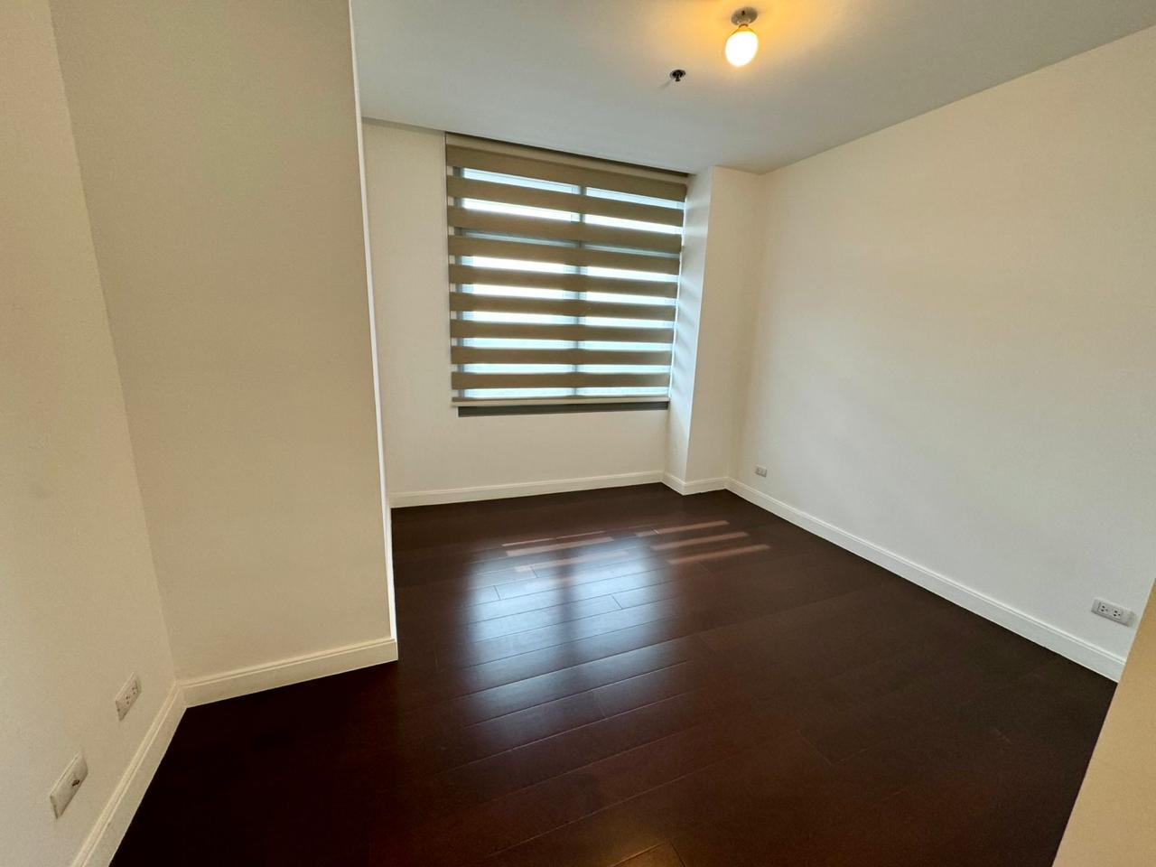 Luxury 3BR at The Suites, BGC One Bonifacio High Street