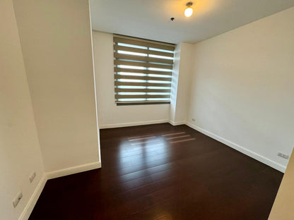 Luxury 3BR at The Suites, BGC One Bonifacio High Street