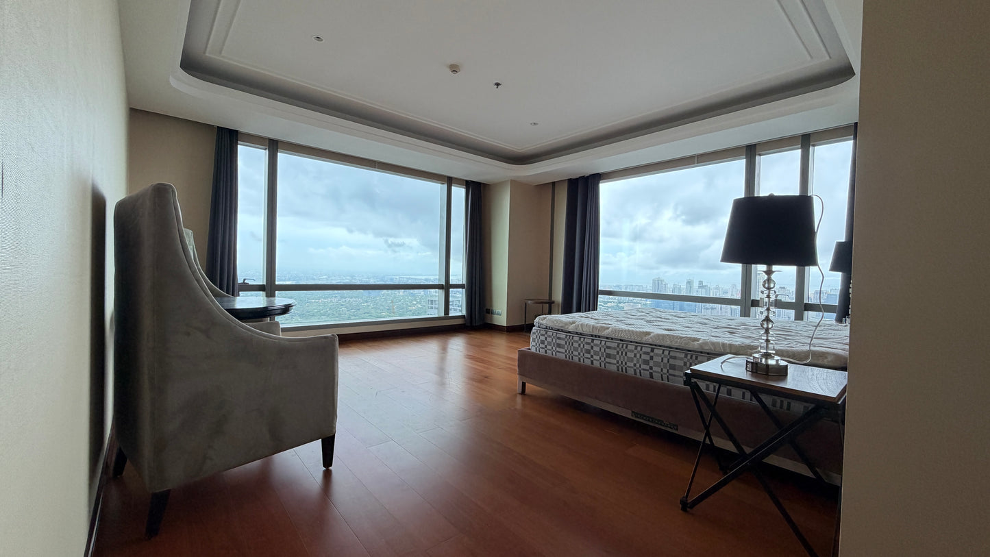 Luxury 3BR at Horizon Homes at BGC Shangri-La Fort