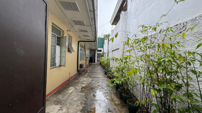 Tear-Down House on 410 sqm Lot at BF Homes QC