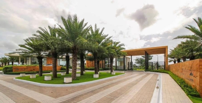 718 sqm Prime Commercial Lot with Structure at Daang Hari, Las Piñas