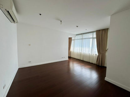 Luxury 3BR at The Suites, BGC One Bonifacio High Street