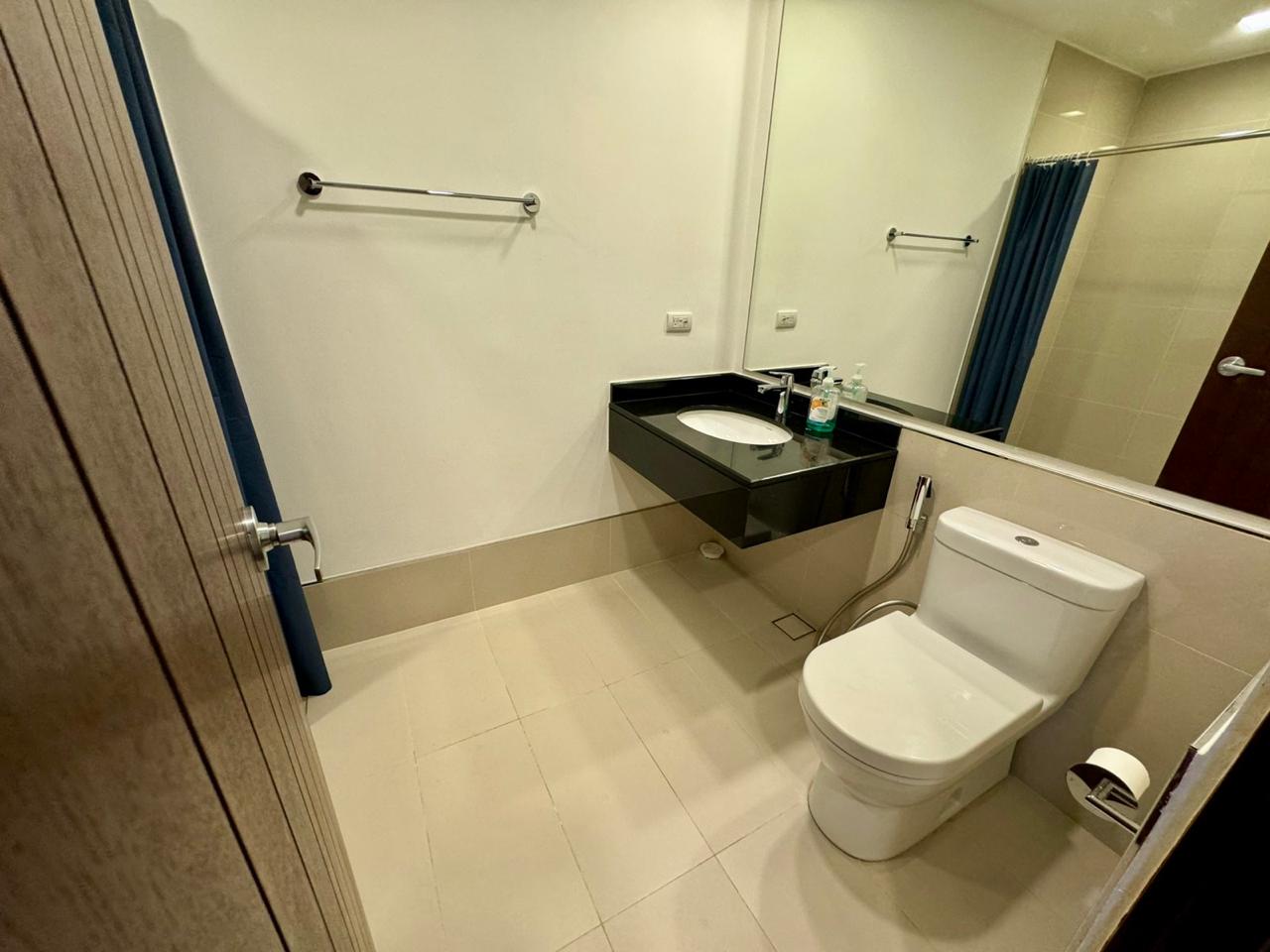 Luxury 3BR at The Suites, BGC One Bonifacio High Street
