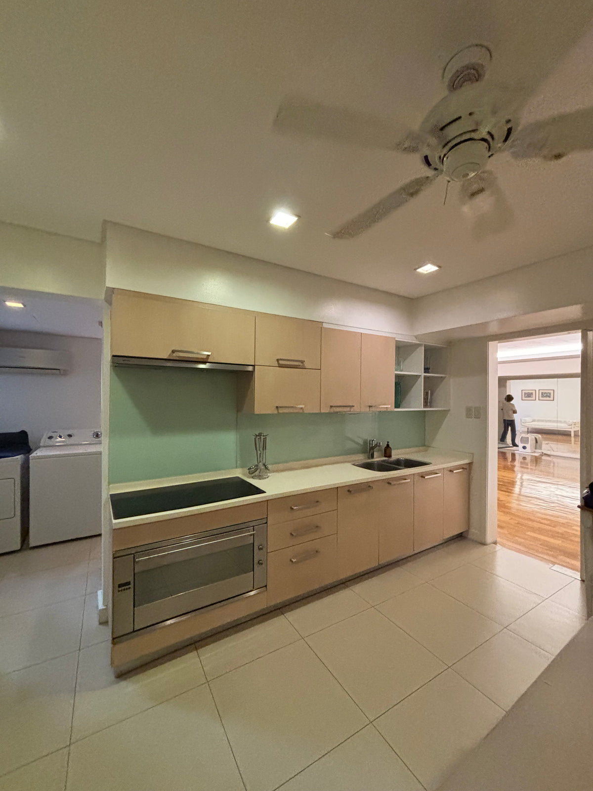 Renovated 3BR at Urdaneta Apartments, Makati