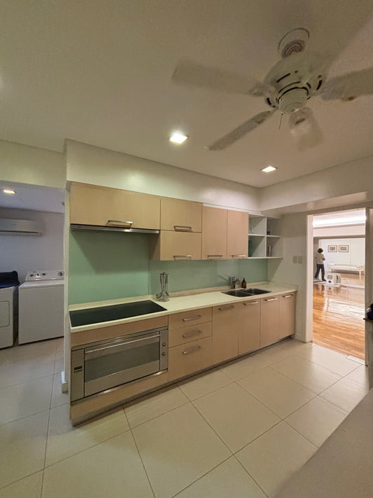 Renovated 3BR at Urdaneta Apartments, Makati