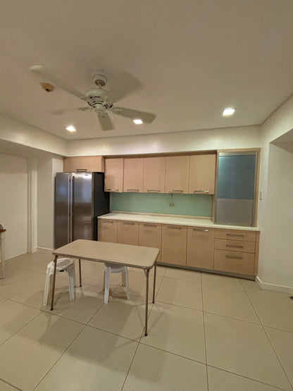 Renovated 3BR at Urdaneta Apartments, Makati