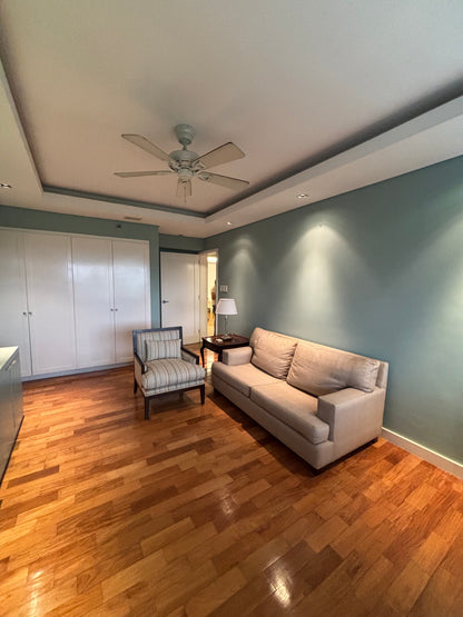Renovated 3BR at Urdaneta Apartments, Makati