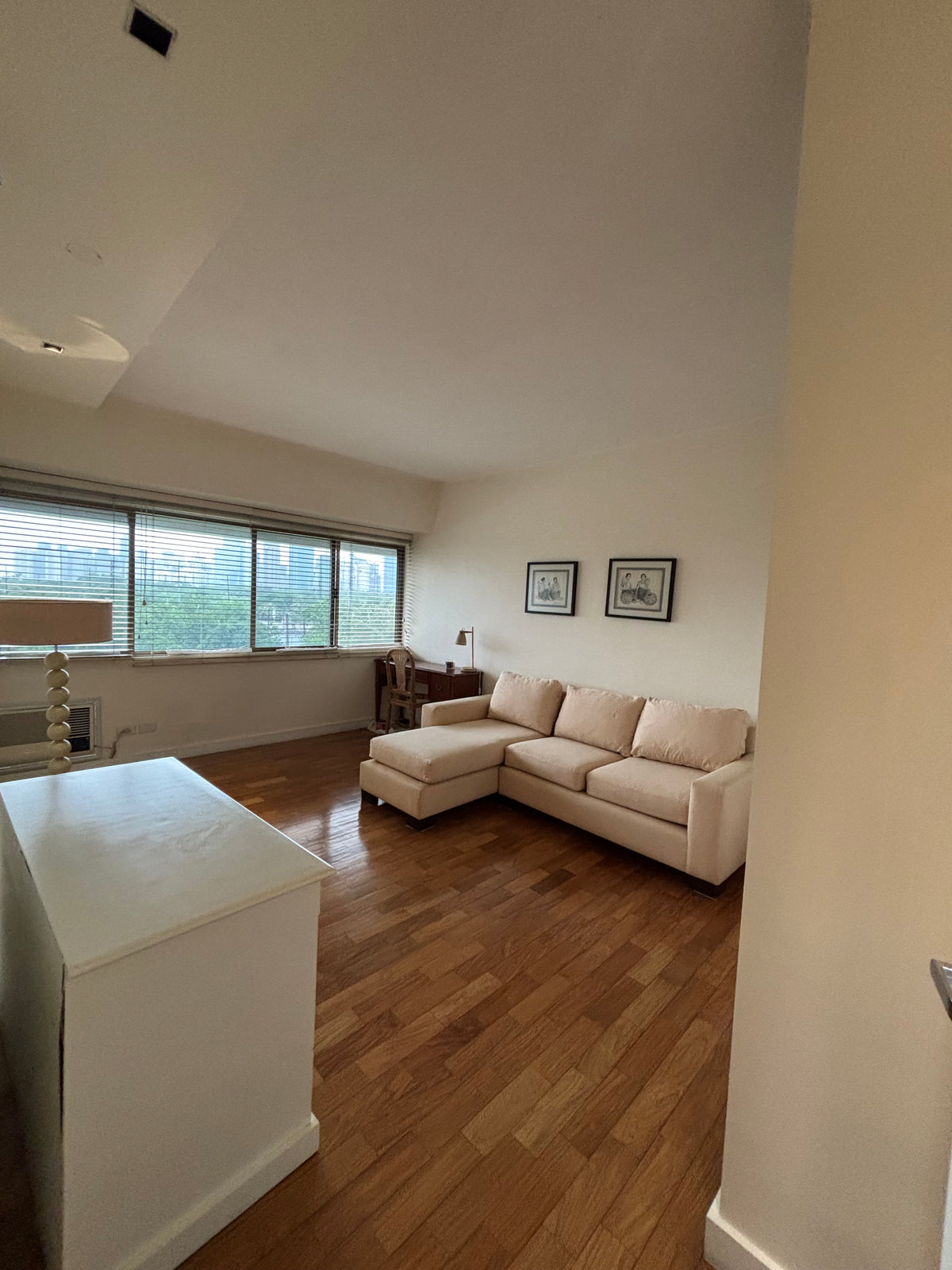 Renovated 3BR at Urdaneta Apartments, Makati