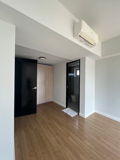 3BR unit at Two Maridien BGC facing Maybank Theater