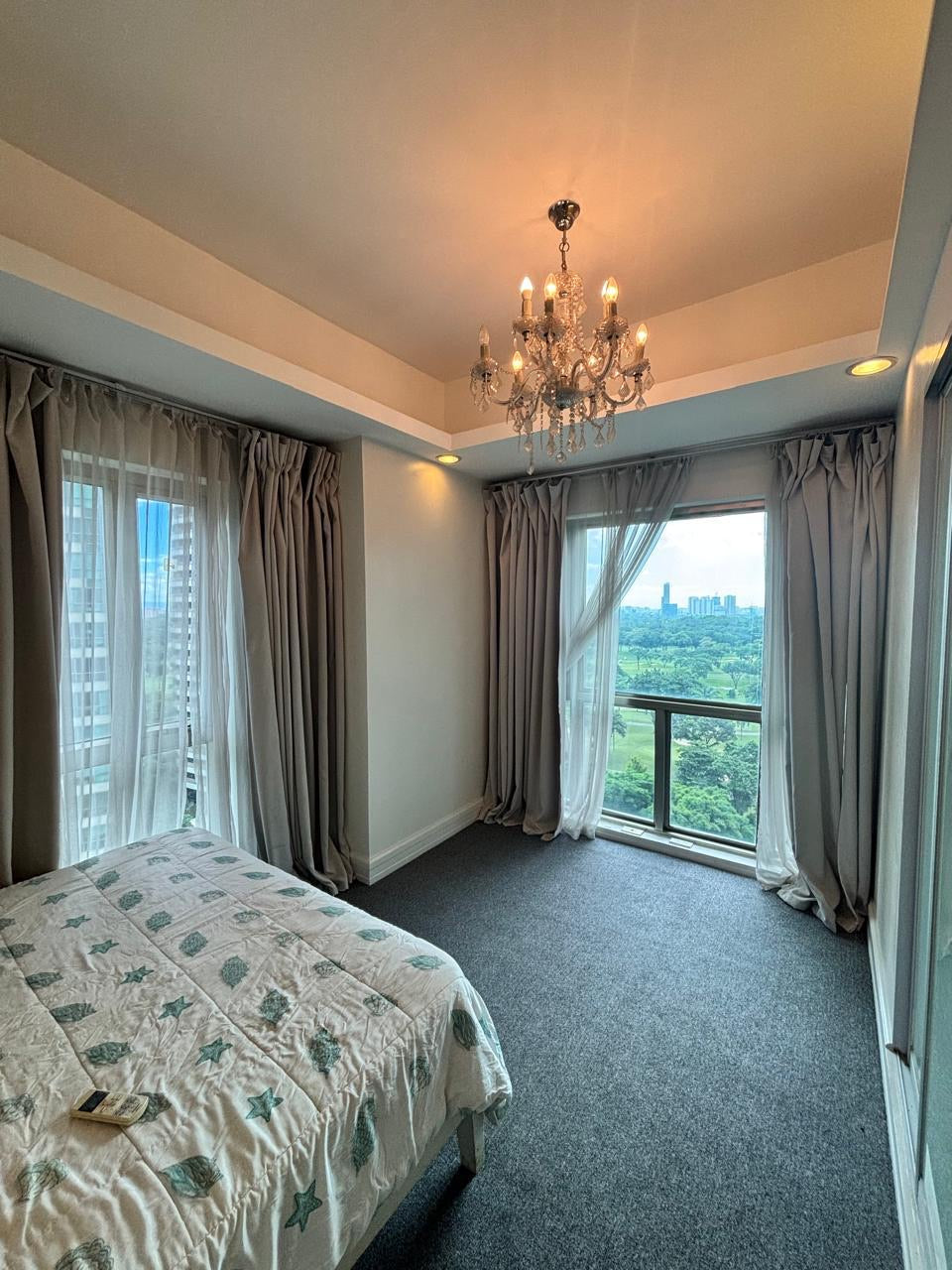 2BR Unit at Forbeswood Parklane facing Golf Course