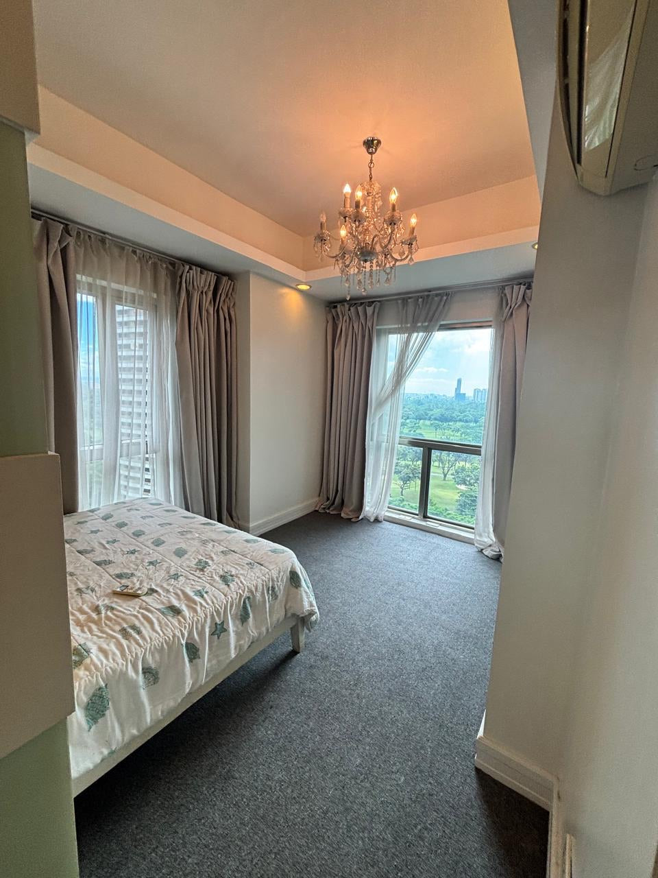 2BR Unit at Forbeswood Parklane facing Golf Course