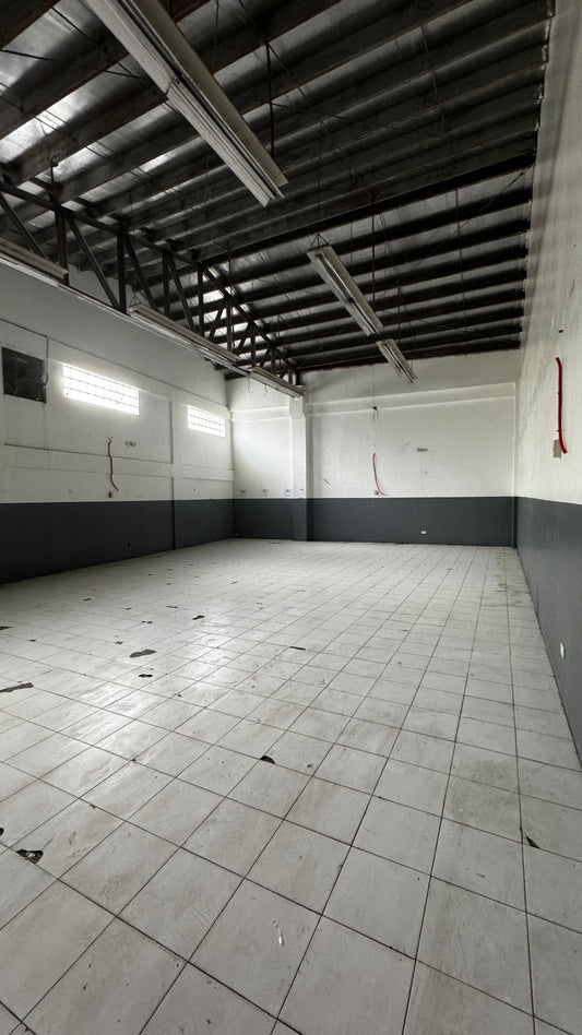 1,117 sqm Warehouse at F. Legaspi St Pasig