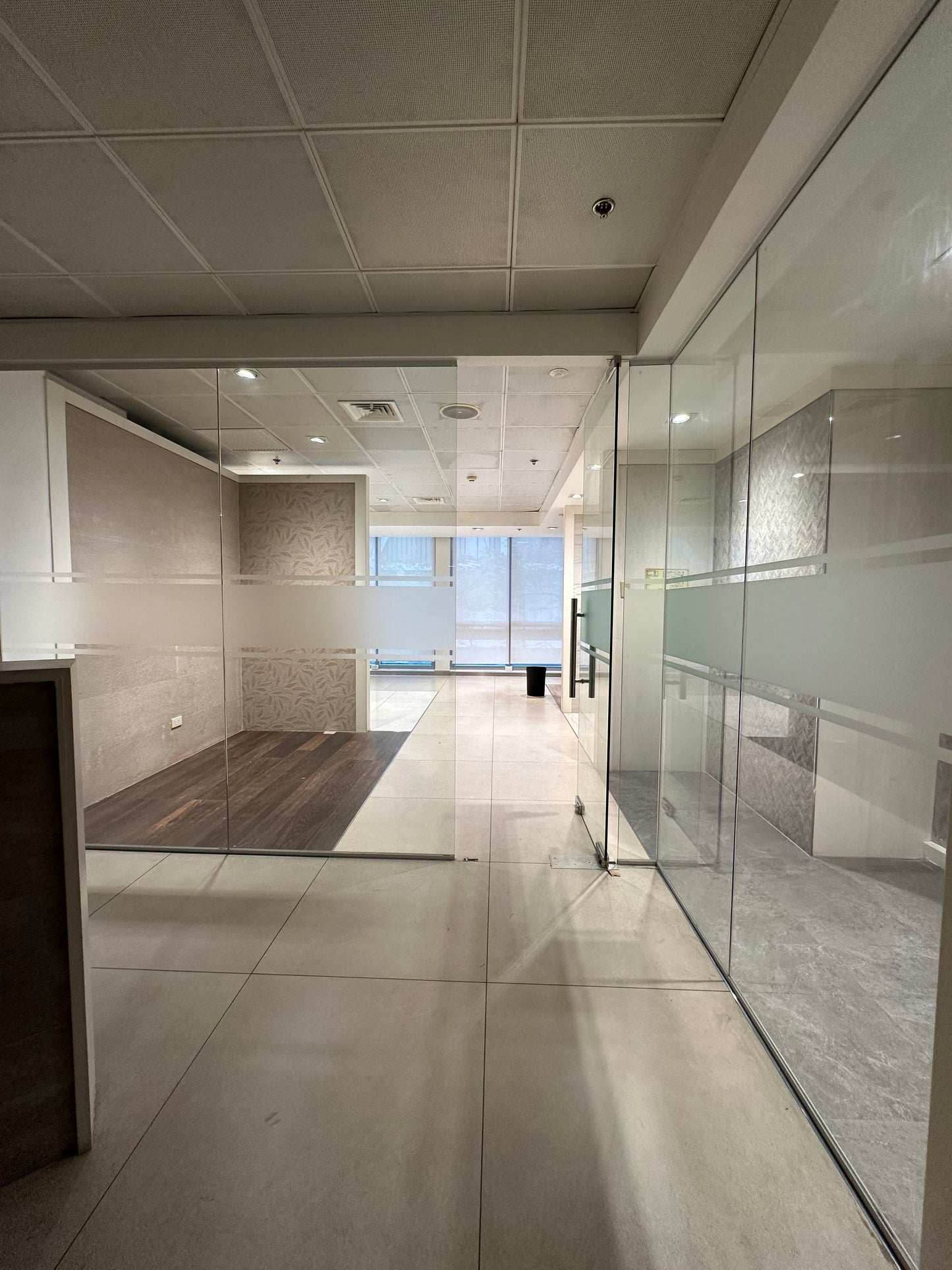 350 sqm Mezzanine Commercial/Office Space in BGC Near Two Serendra and High Street South