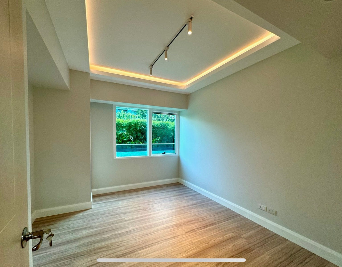 Large 2BR at Hidaldgo Place, Rockwell Center, Makati City