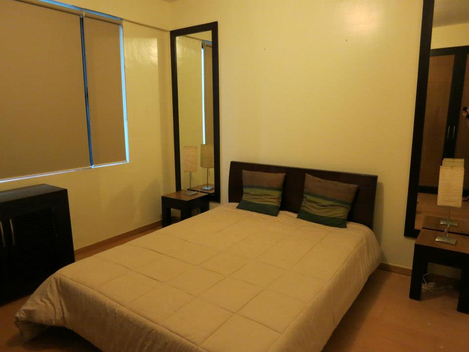 2BR+Den Bonifacio, Ridge Cypress Point Tower, BGC | 14th Floor