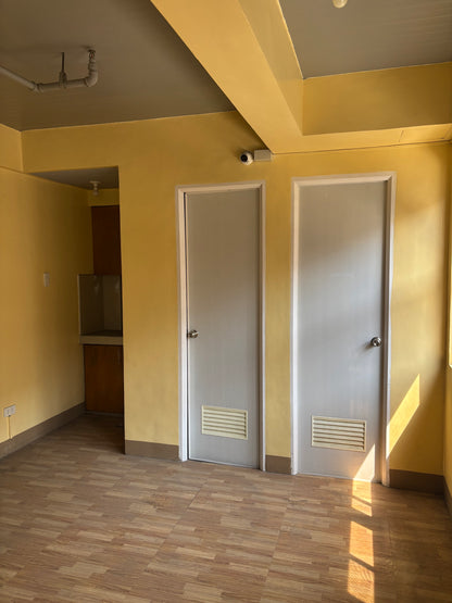 26-Studio Apartment Building in Makati-Pasay Area