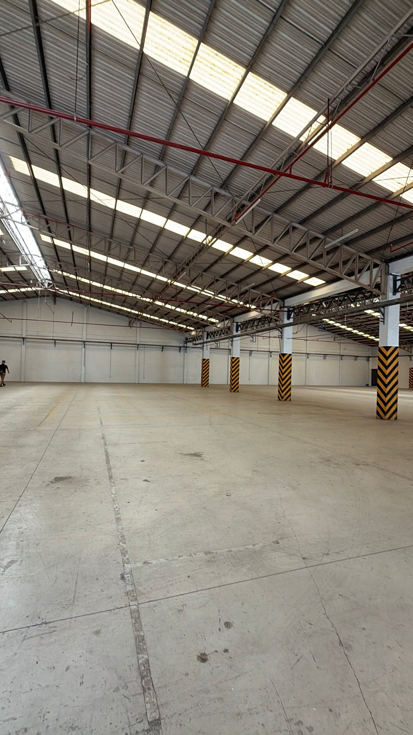 3000 sqm Warehouse at Jenny's Ave Pasig