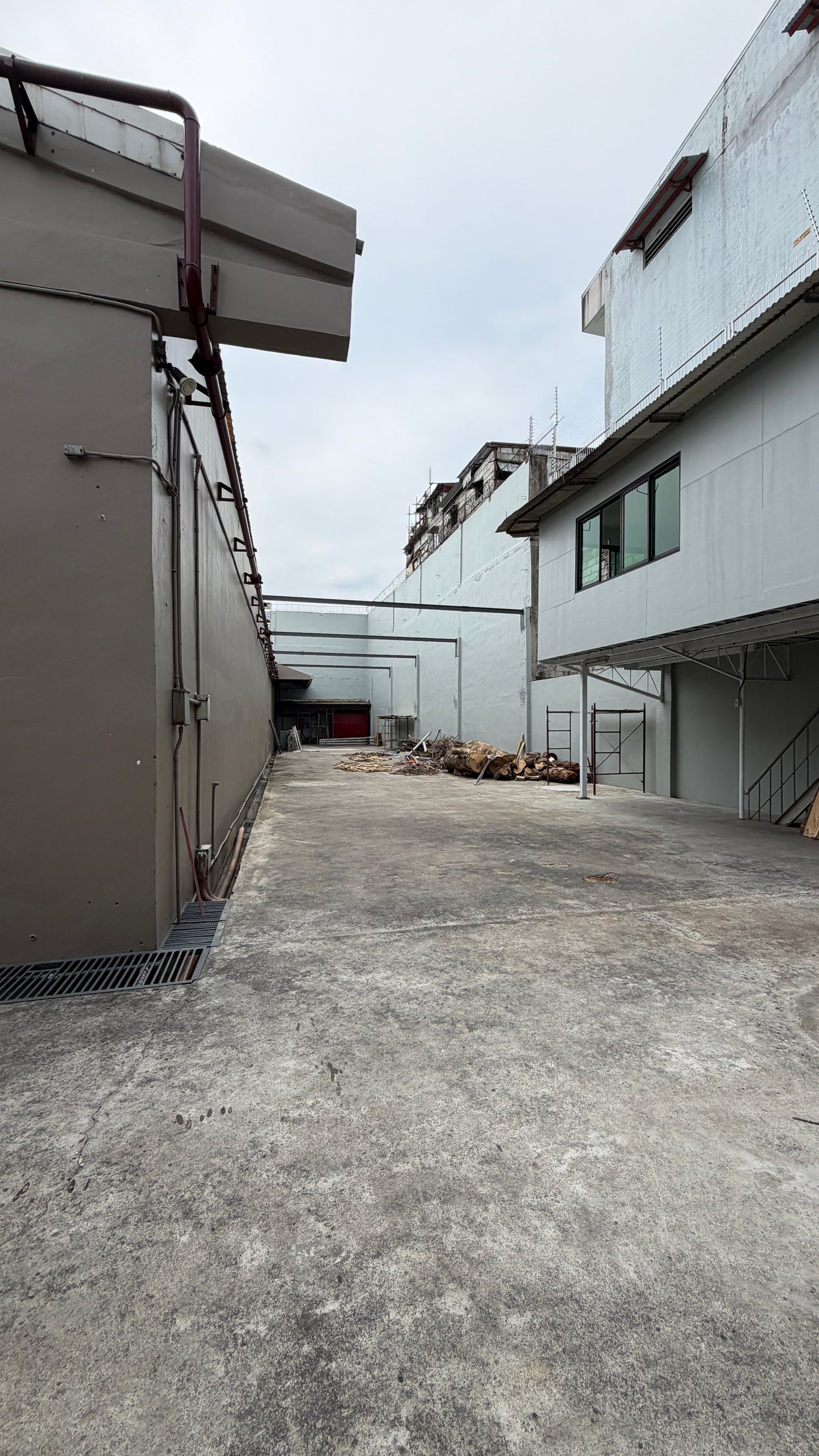 3000 sqm Warehouse at Jenny's Ave Pasig