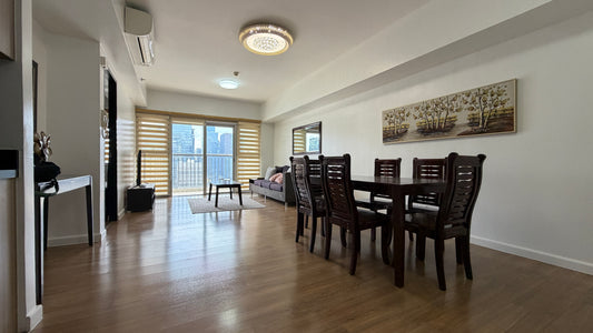 1BR at BGC One Maridien, facing Terra Park
