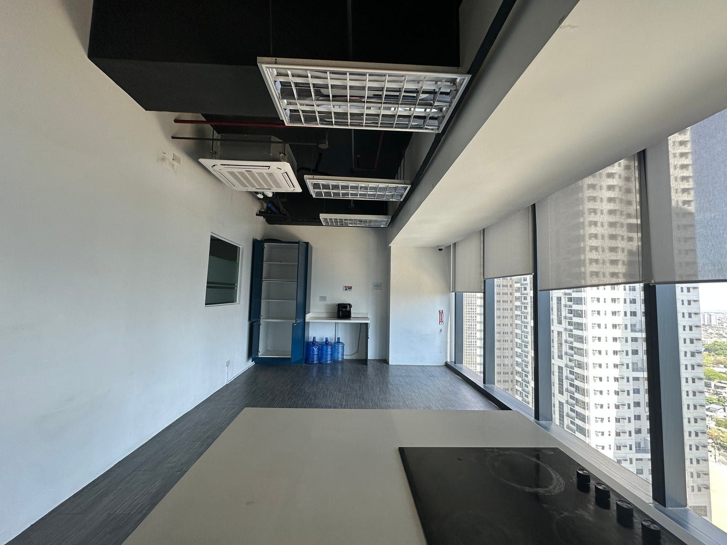 372sqm Fitted Office at BGC High Street South Tower 1