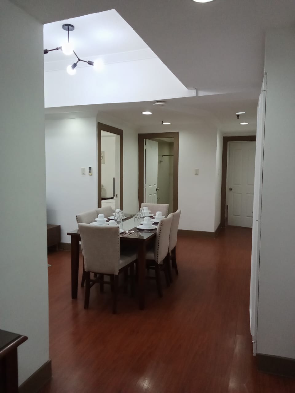 Large 3BR at Island Plaza Salcedo Village