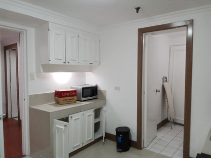 Large 3BR at Island Plaza Salcedo Village