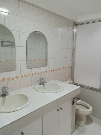 Large 3BR at Island Plaza Salcedo Village