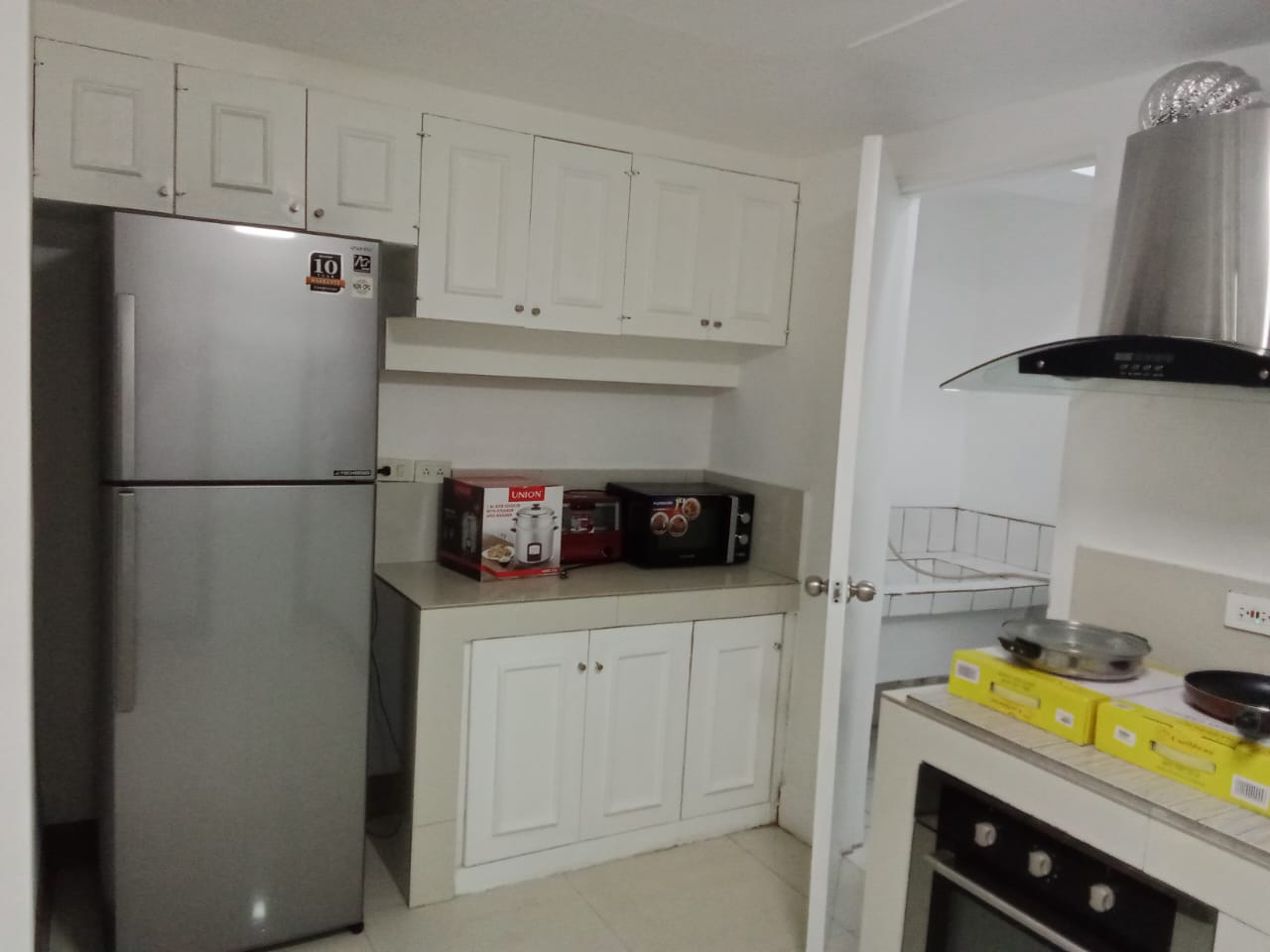 Large 3BR at Island Plaza Salcedo Village