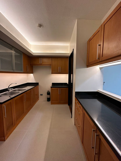 2BR One Serendra Palm, BGC, Taguig City