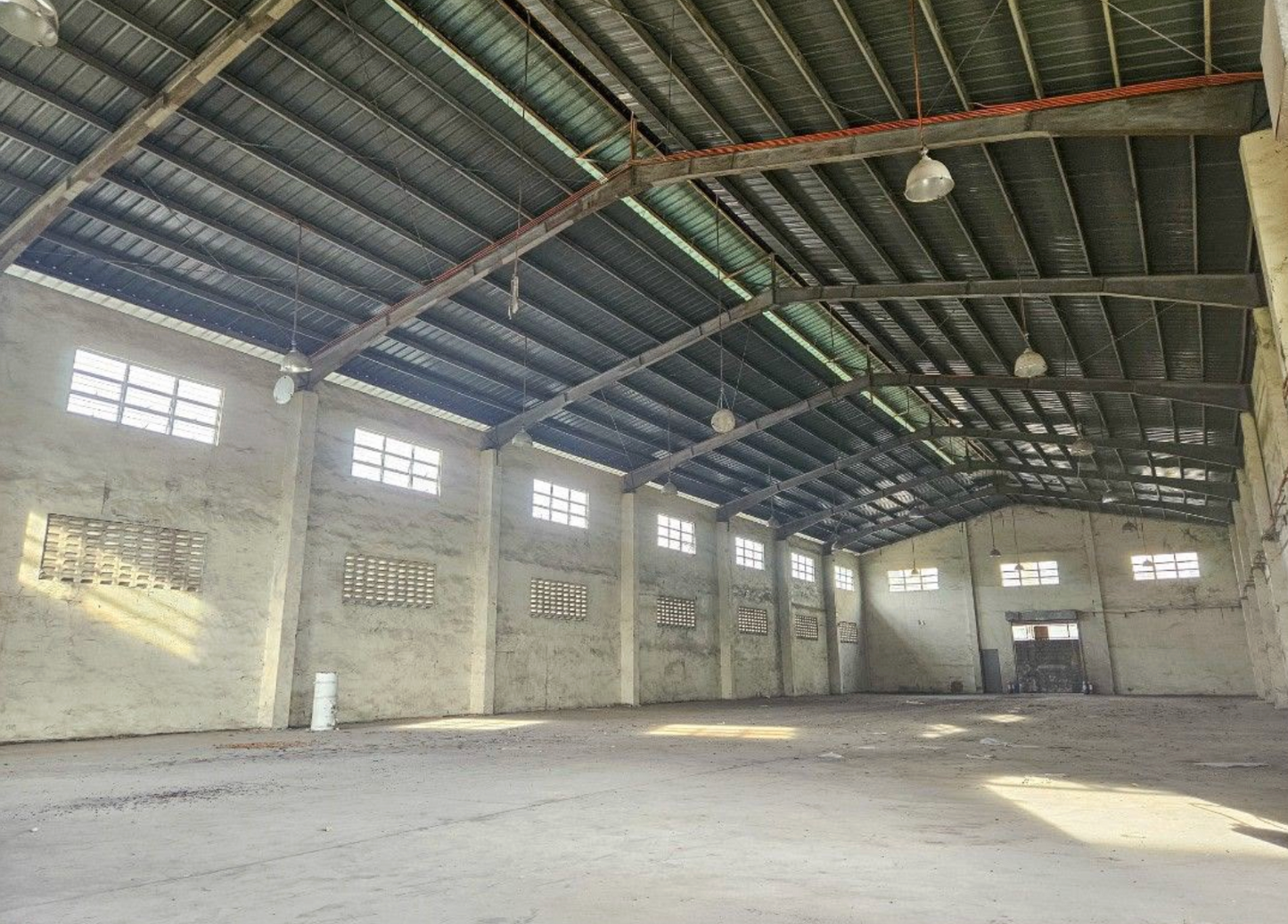 1,100 sqm Warehouse at Mercedes Ave Pasig