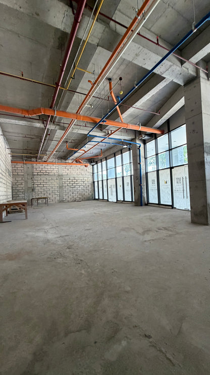 180 sqm Commercial Retail Space at Midpark Towers, Parqal Aseana City, Parañaque (Copy)