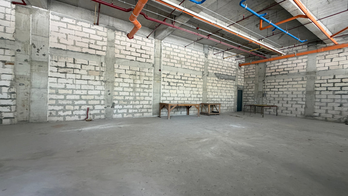 180 sqm Commercial Retail Space at Midpark Towers, Parqal Aseana City, Parañaque (Copy)