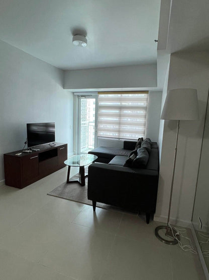 3BR at BGC Two Serendra Red Oak | 109 sqm