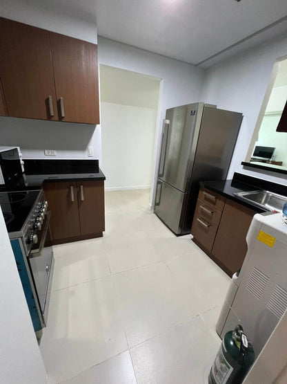 3BR at BGC Two Serendra Red Oak | 109 sqm