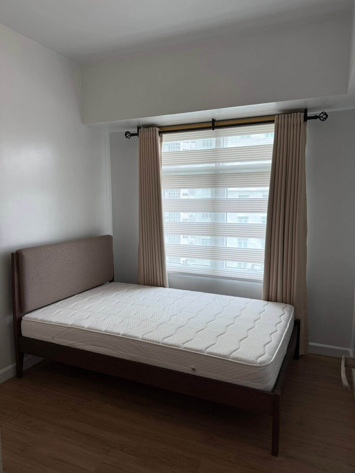 3BR at BGC Two Serendra Red Oak | 109 sqm