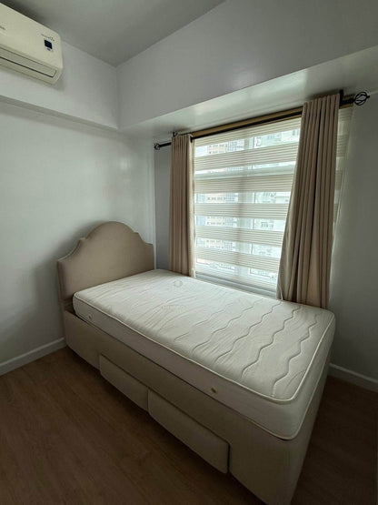 3BR at BGC Two Serendra Red Oak | 109 sqm