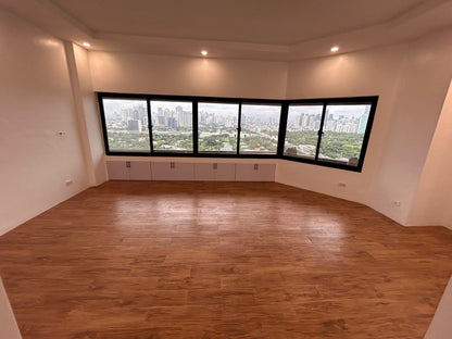 3BR at Apartment Ridge Twin Towers, Makati | 25th Floor