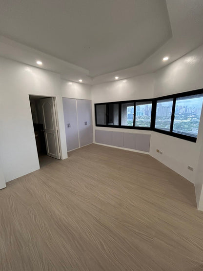 3BR at Apartment Ridge Twin Towers, Makati | 25th Floor