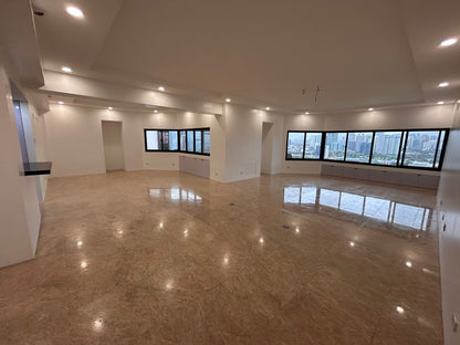 3BR at Apartment Ridge Twin Towers, Makati | 25th Floor