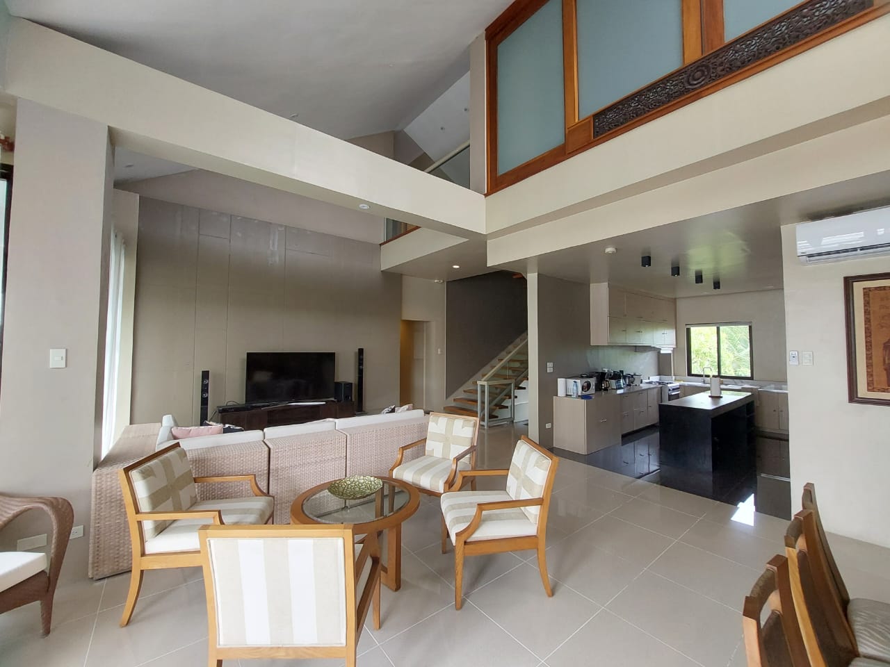 5BR 3-Level Penthouse Condo at Asiana Villas in Boracay Station 1