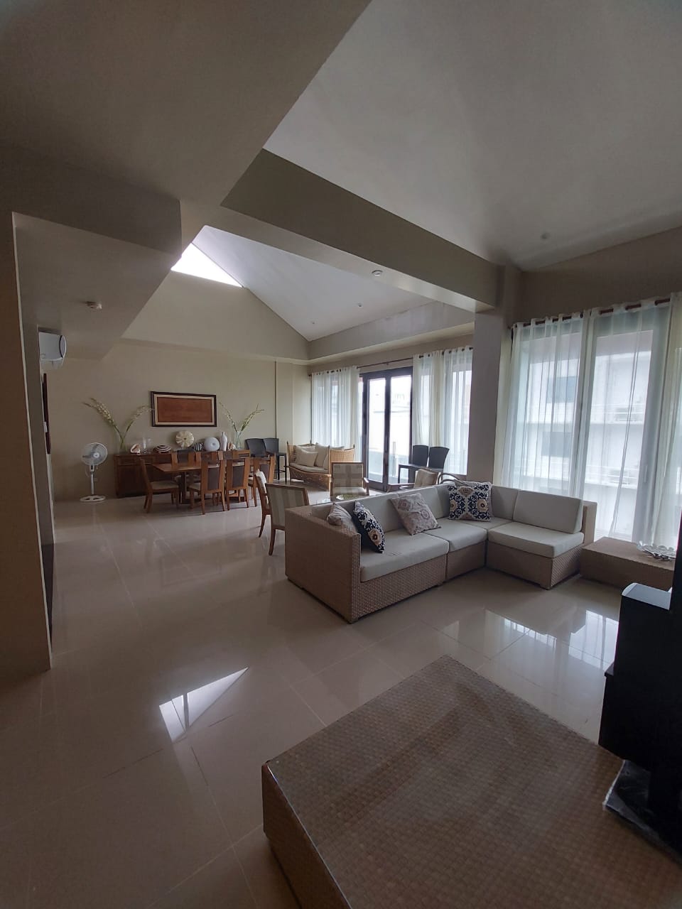 5BR 3-Level Penthouse Condo at Asiana Villas in Boracay Station 1