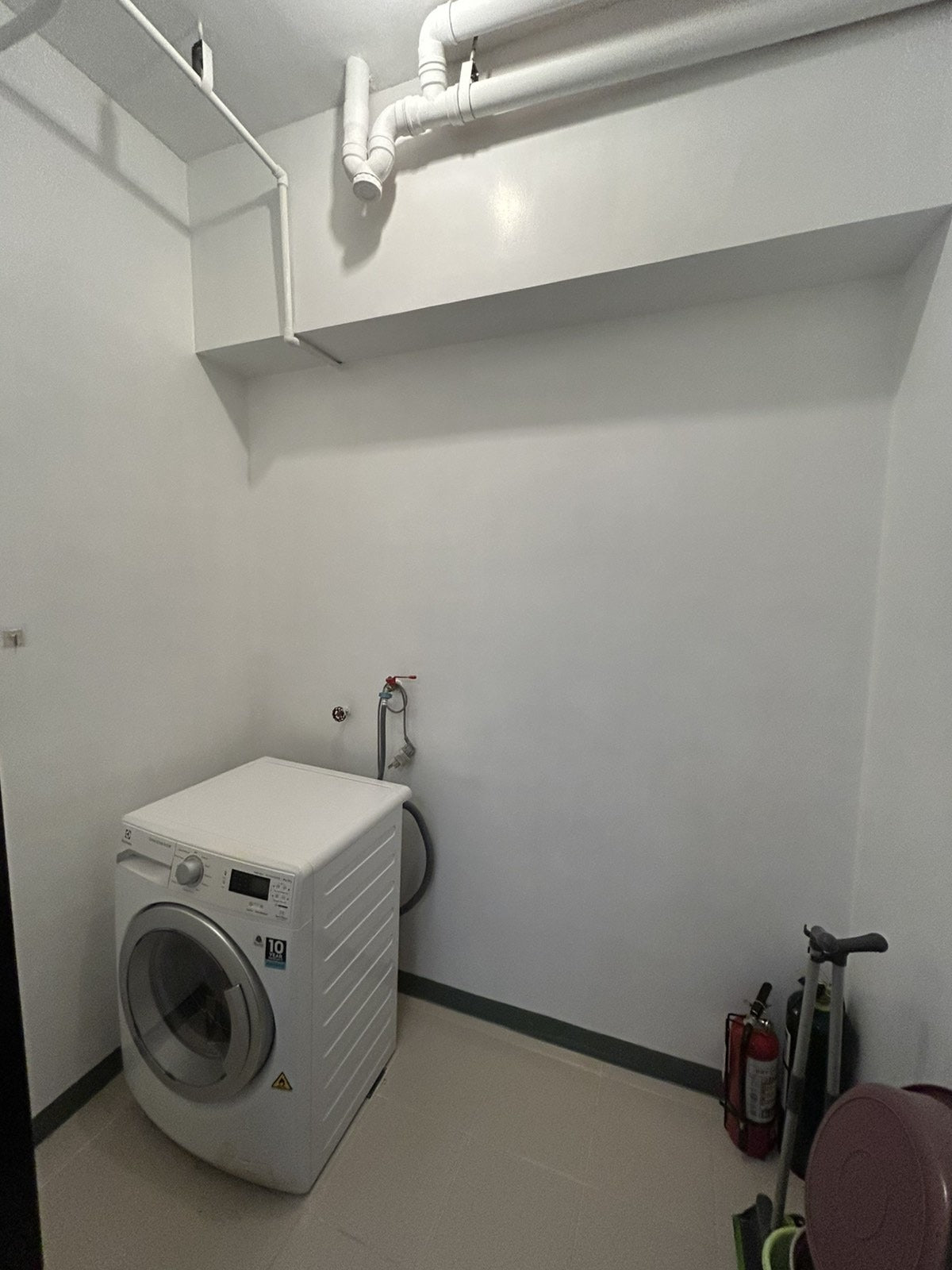 1BR at BGC One Maridien, facing Terra Park