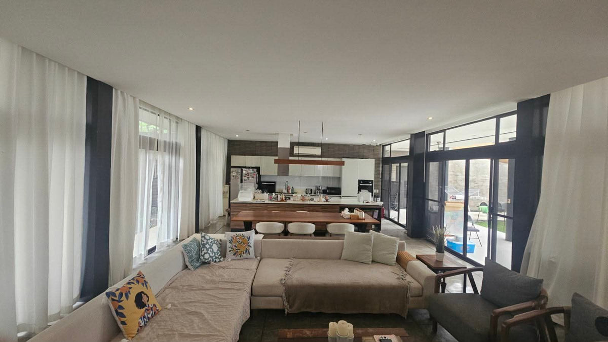 Spacious 2-Storey, 5 Bedroom Smart Home in BF Homes Parañaque
