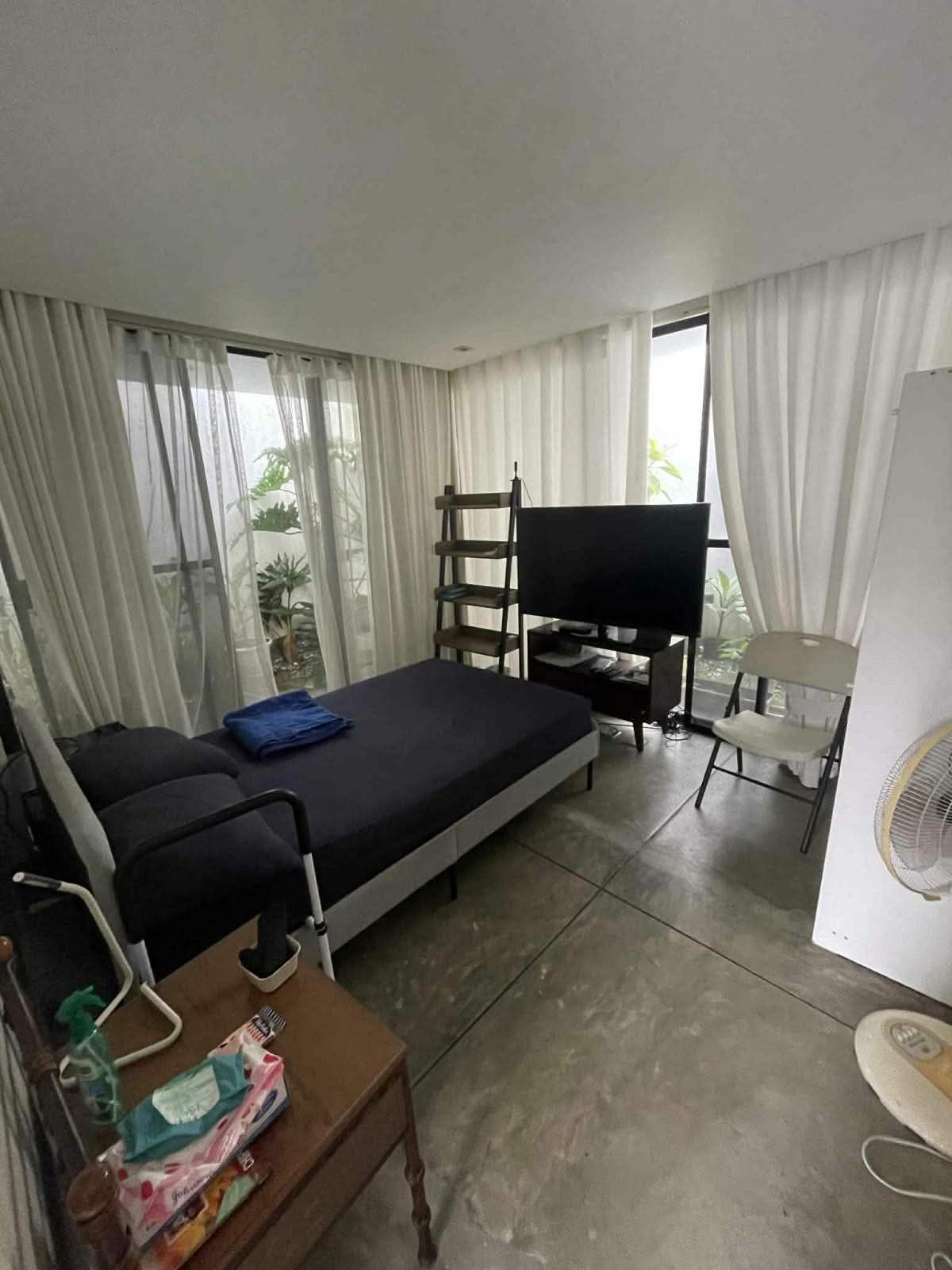 Spacious 2-Storey, 5 Bedroom Smart Home in BF Homes Parañaque
