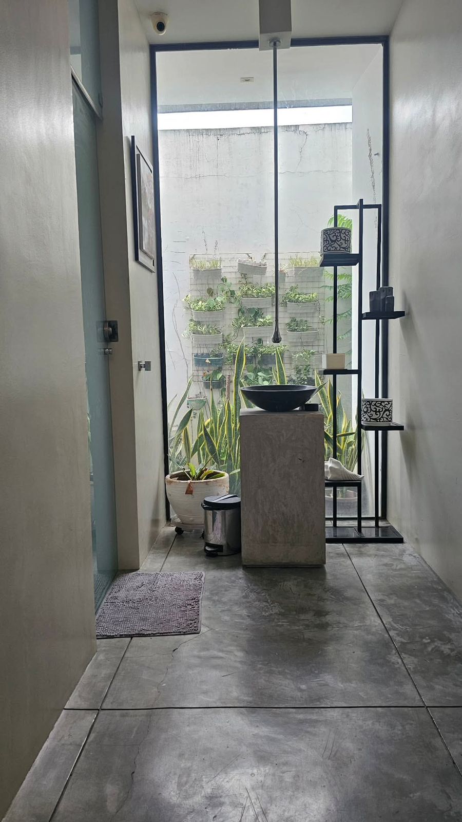 Spacious 2-Storey, 5 Bedroom Smart Home in BF Homes Parañaque